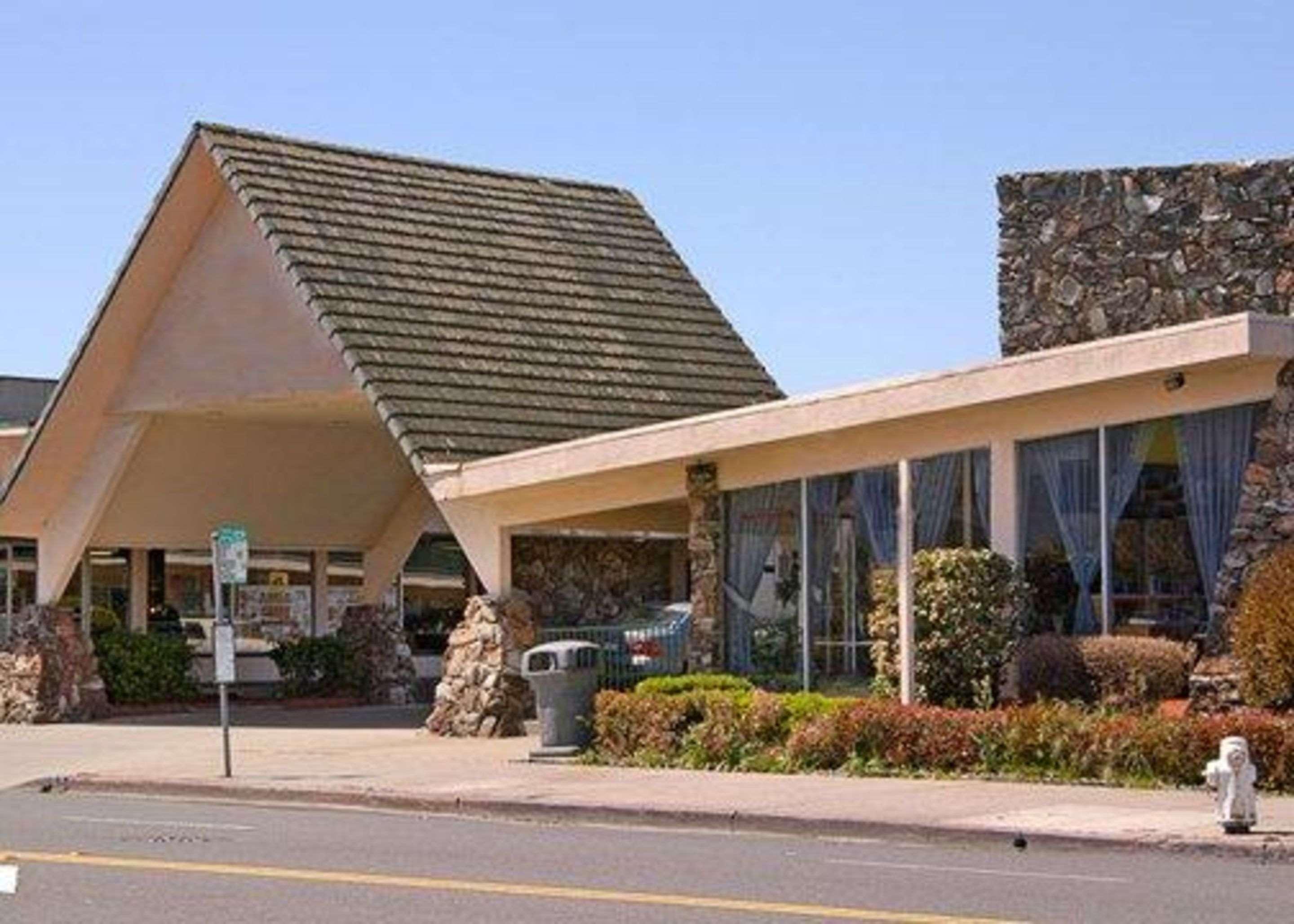 Rodeway Inn Alameda-Oakland Exterior photo